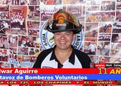 Vehículos atrapados por la corriente de la quebrada y rio Jalapa