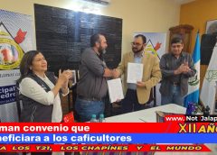 Firman convenio que beneficiara a los caficultores