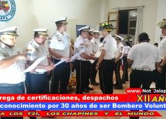 Entrega de certificaciones, despachos y reconocimiento por 30 años de ser Bombero Voluntario